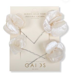 Handmade ceramic flowers used